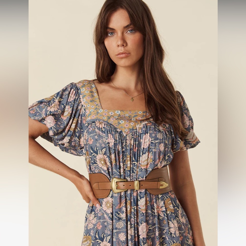 NWT vista belt in tan, size medium